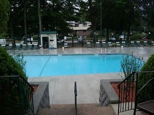 3rd image of 13 Silvestri Cir