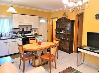 606 20th St #2A, Brooklyn, NY 11218