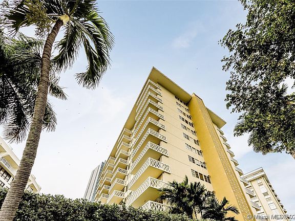 3rd image of 1430 Brickell Bay Dr Ph 8