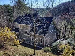 111 Little River Ln, Sparta, NC 28675