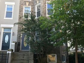 1360 Girard St NW, Washington, DC