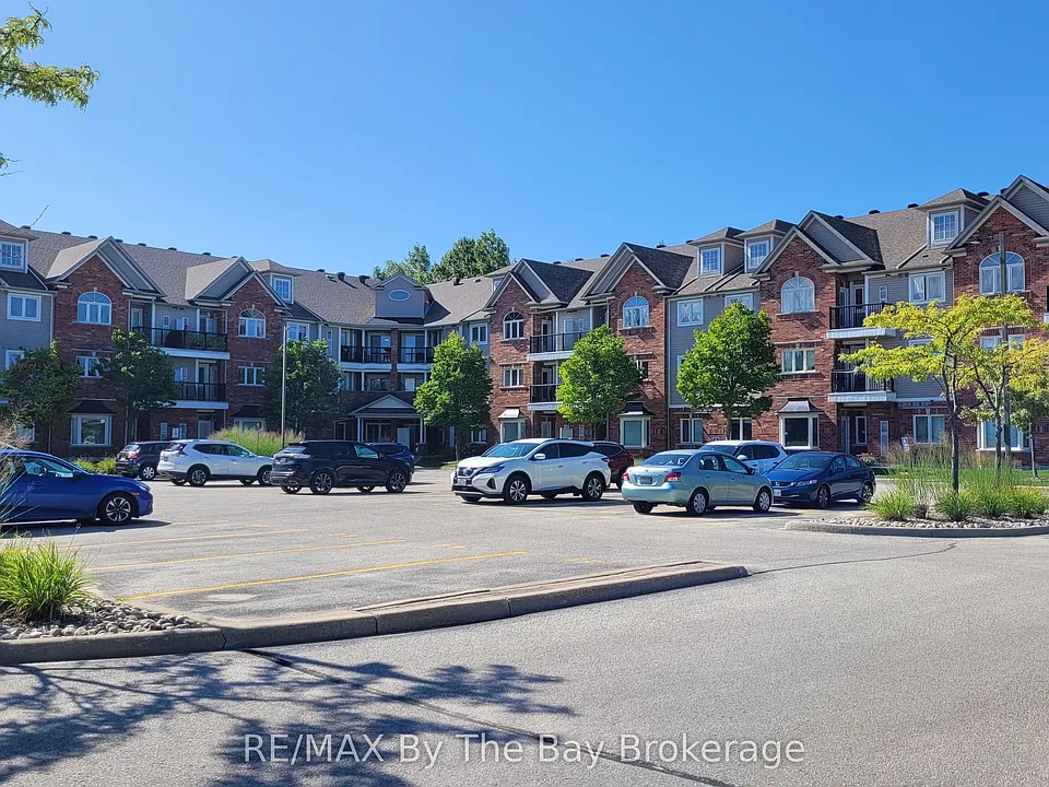 16 Westbury Rd #106
