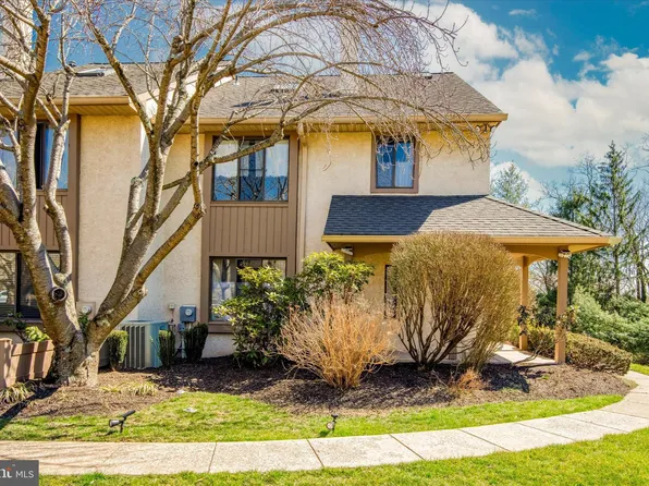 17 High Gate Ln, Blue Bell, PA 19422