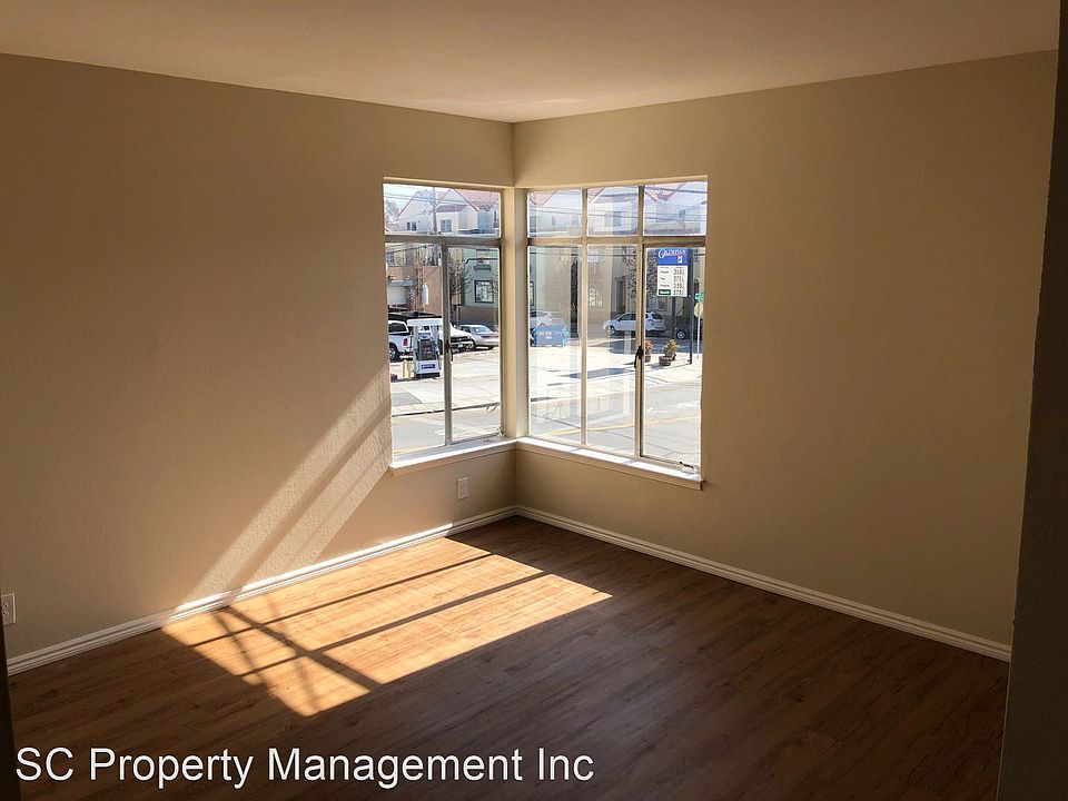 2nd image of 1658 Palm Ave #1650-2