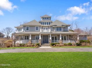279 Ocean Dr E, Stamford, CT 06902
