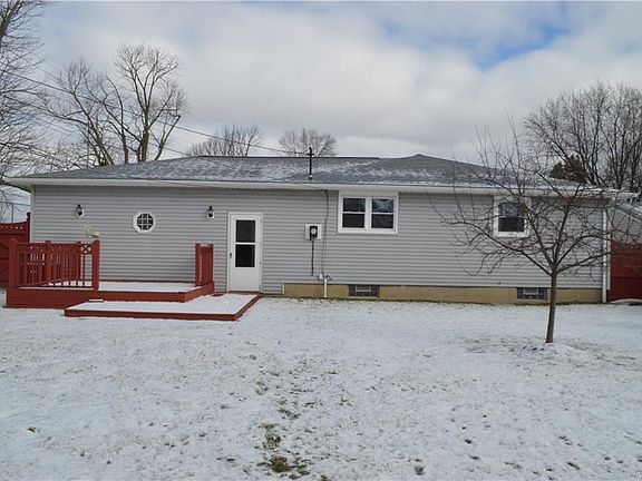 3rd image of 72 Jesella Dr W
