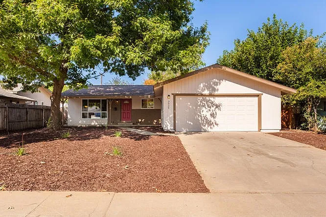 3524 Mignon St photo 1