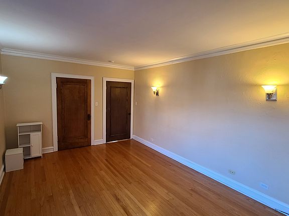 3rd image of 4128 N Kedvale Ave APT 304