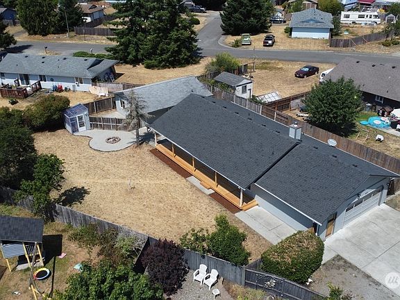 3rd image of 400 Volesky Drive SE