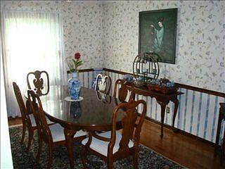 4th image of 825 Briarwood Ct