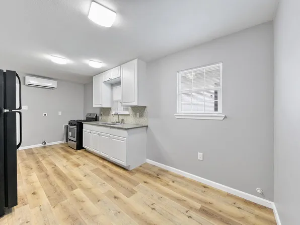 2106 Hadley St #2106, Houston, TX 77004