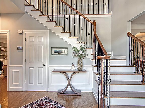 4th image of 1437 Lagoon Park Cir