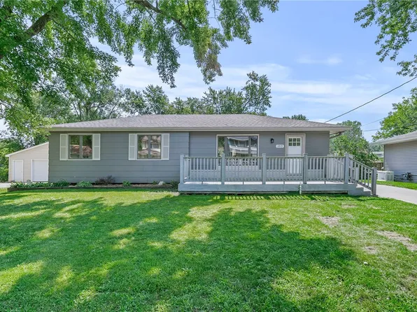 3919 78th St, Urbandale, IA 50322