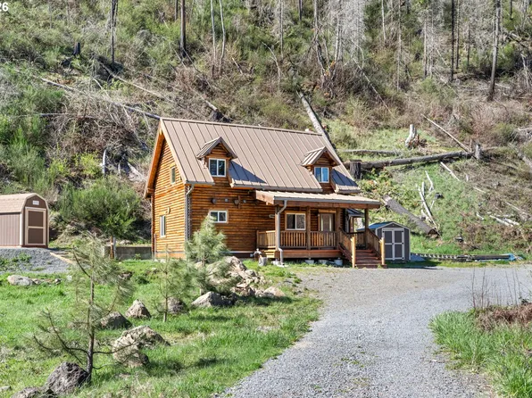 52633 McKenzie Hwy, Blue River, OR 97413