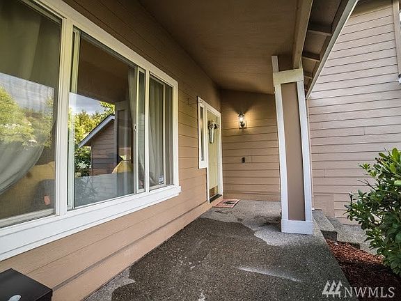 2nd image of 5121 Francis Ct SE