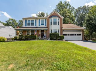 9109 Triple Ridge Rd, Fairfax Station, VA 22039