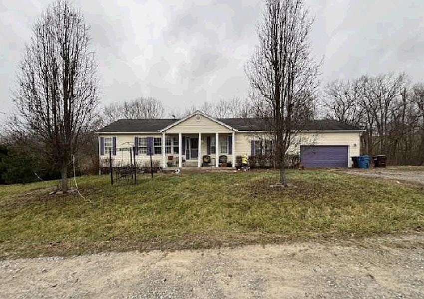 1st image of 100 Amber Ct