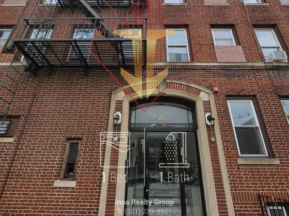 155 W 29th St APT 303, Bayonne, NJ 07002