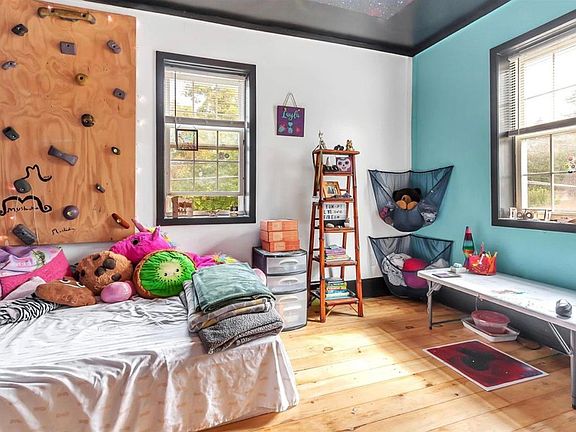 5th image of 307 E Purl St #B