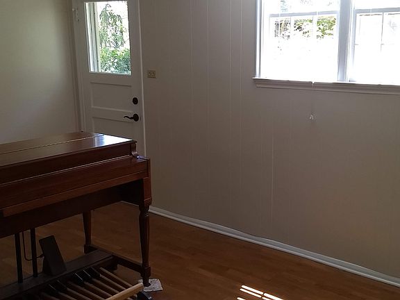 4th image of 473 1/2 C St