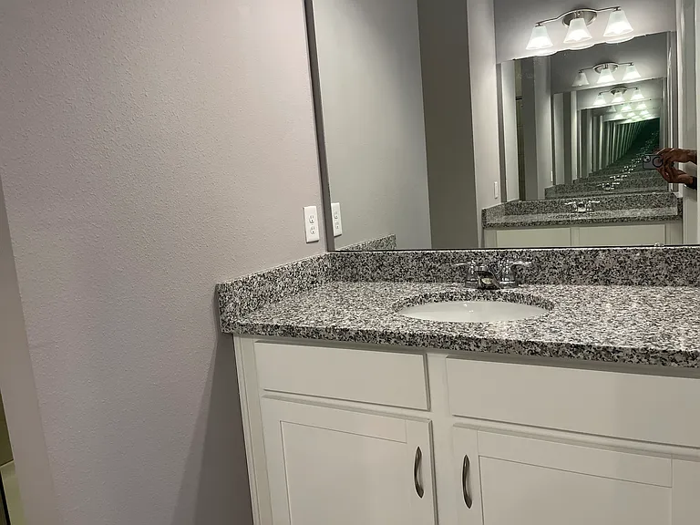 1658 Blue Lagoon Cir — Photo 32