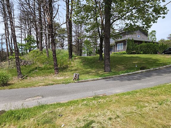5th image of 6 Seneca Dr