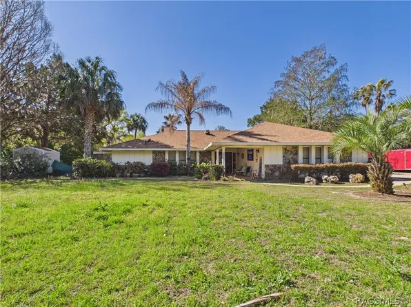 7628 W Golf Club St, Crystal River, FL 34429