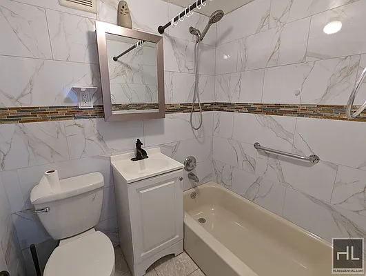 Rented by Highline Residential | media 19