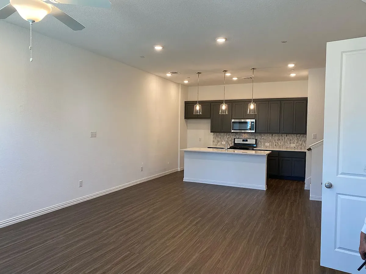 Building Photo - 9935 Michael Irvin St