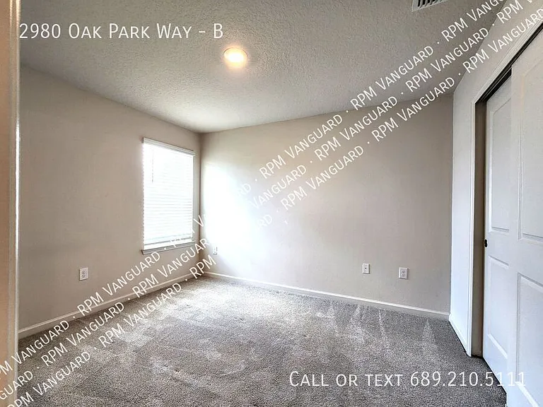 2980 Oak Park Way #B — Photo 11