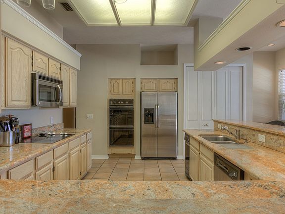5th image of 12533 Saint Charlotte Dr