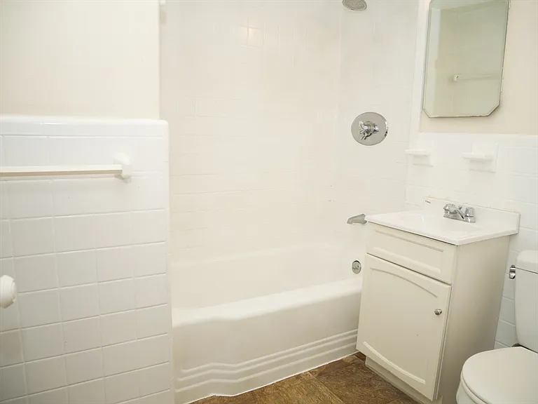 397 Harvard St #5 — Photo 6
