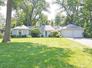 97 Overlook Dr, Springfield, MA 01118