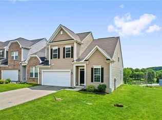 31 Remington Dr, Washington, PA 15301