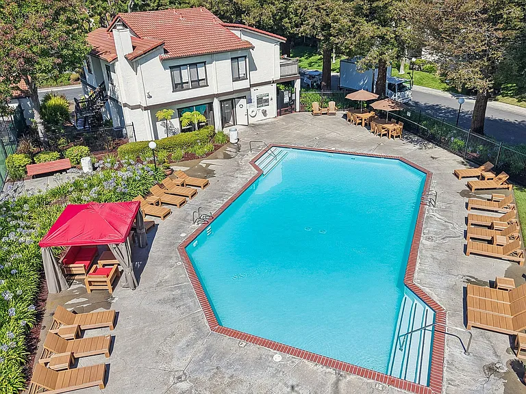 Ardenwood Forest Rental Condos — Photo 25