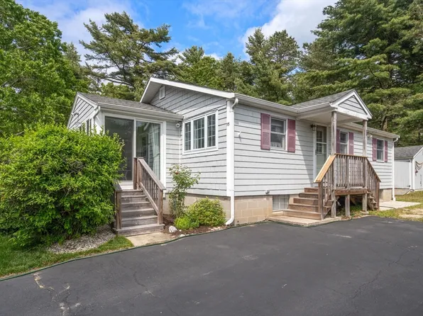 115 Wareham Lake Shore Dr, East Wareham, MA 02538