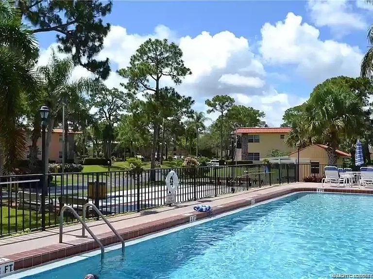 1913 SW Palm City Rd #7-I — Photo 6