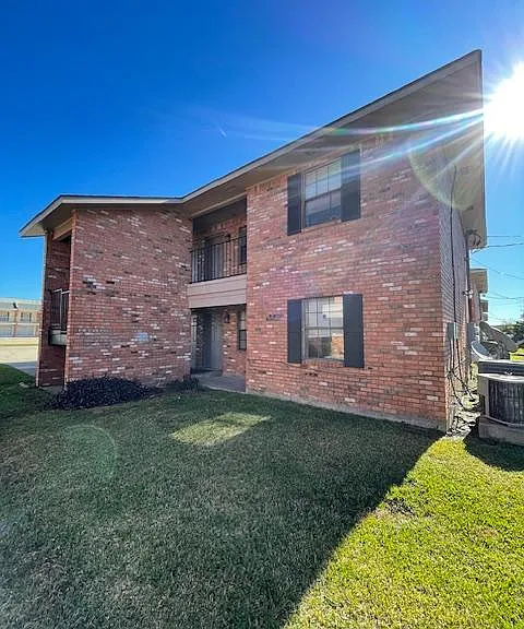 1416 Delplaza Dr #D — Photo 2