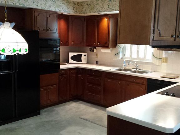 5th image of 1515 Pleasantview Dr