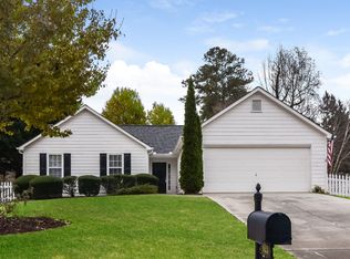 923 Laurel Green Ln, Sugar Hill, GA 30518