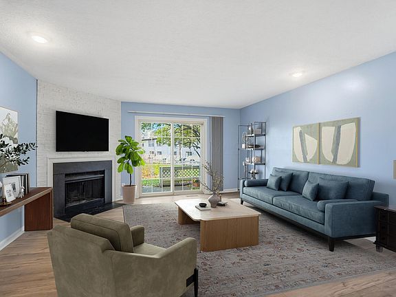2nd image of 5854 Aqua Bay Dr