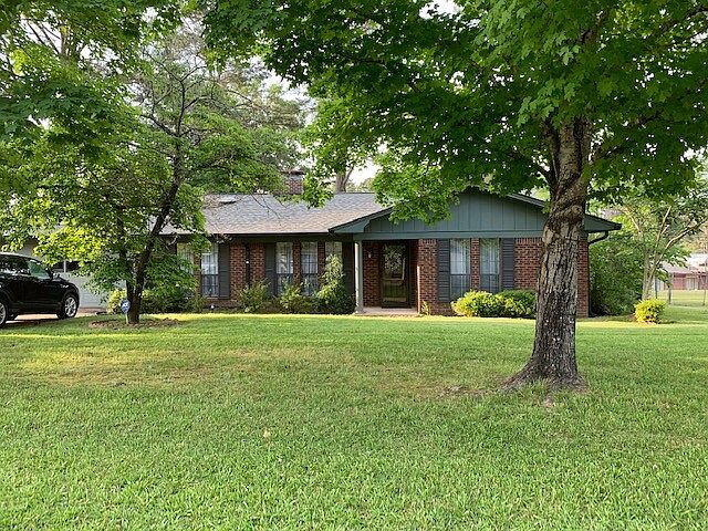 1st image of 1350 Camellia Dr
