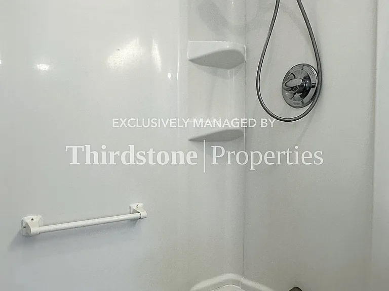 2965 Armstrong St #B — Photo 9