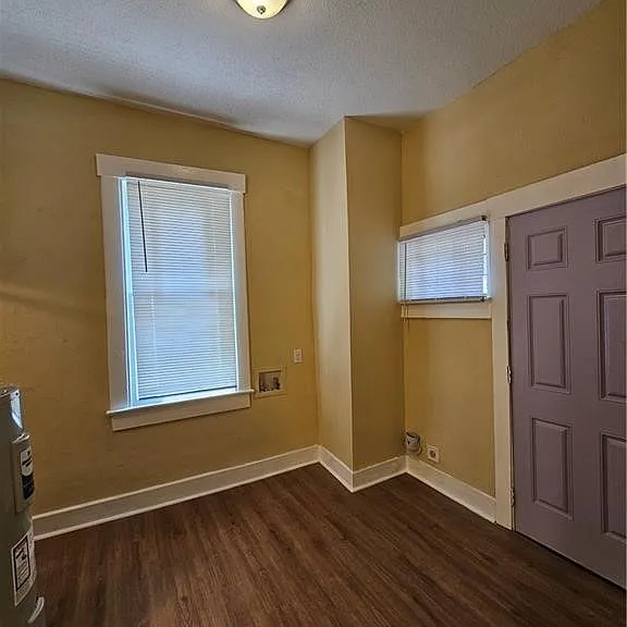 714 W 38th St — Photo 19