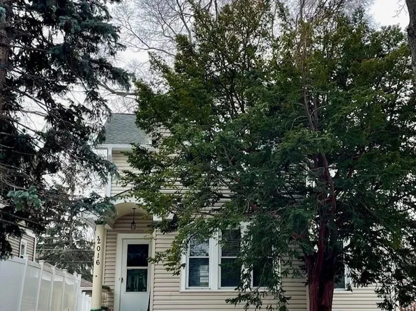 2016 Princeton Ave, Saint Paul, MN 55105