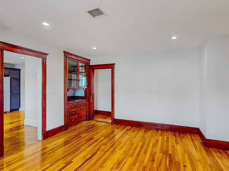 20 Harrington St #2 — Photo 11