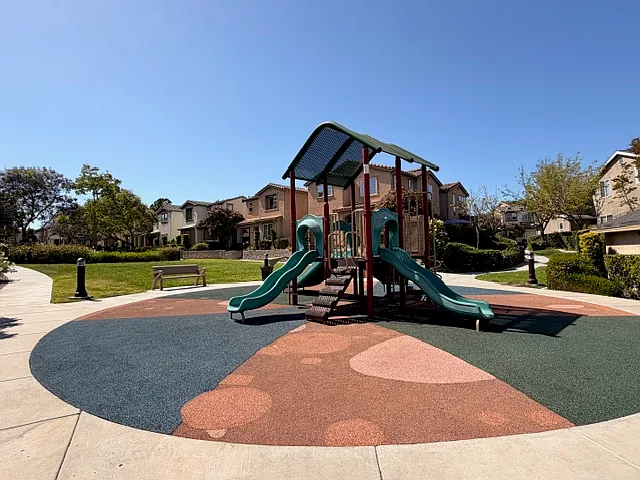2297 Treetop Ln — Photo 41
