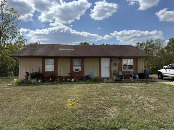 188 Strawberry Dr, Olive Hill, KY 41164