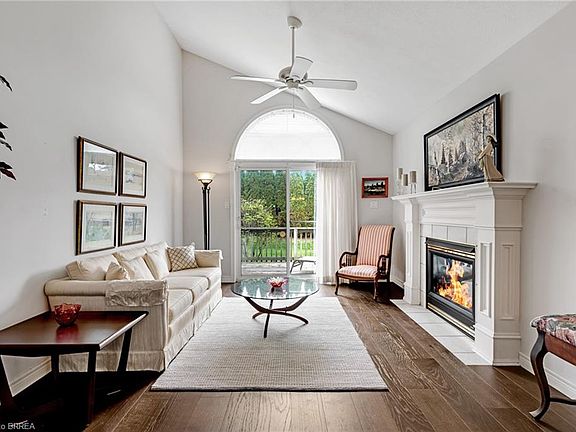 5th image of 422 Powerline Rd #10
