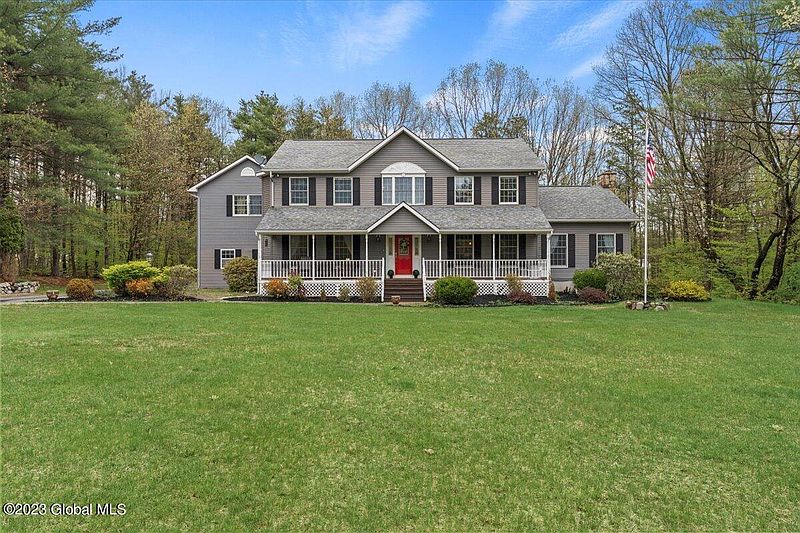 2nd image of 3 Barrington Drive